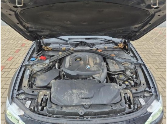 2017 BMW 3er Touring 320i Advantage