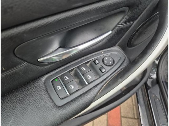 2017 BMW 3er Touring 320i Advantage