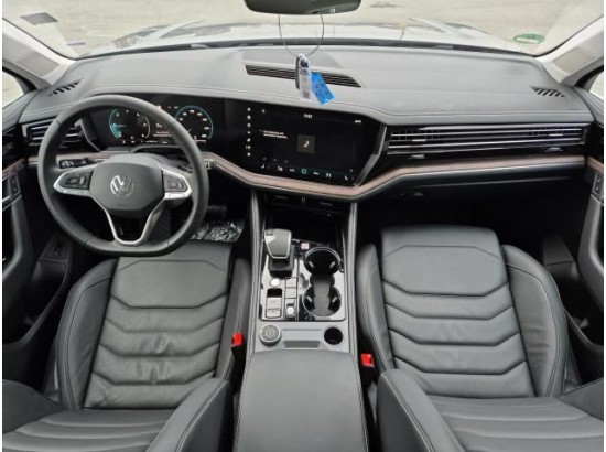 2025 Volkswagen Touareg 3.0 TDI 170 kW 4Motion Elegance