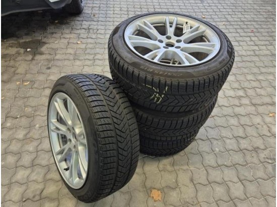 2024 Tesla Model Y Basis RWD