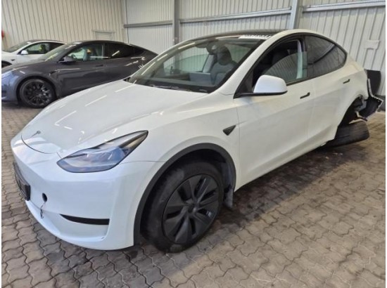 2024 Tesla Model Y Basis RWD