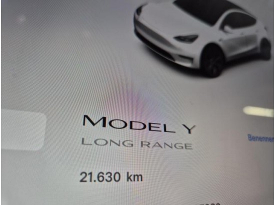 2024 Tesla Model Y Basis RWD