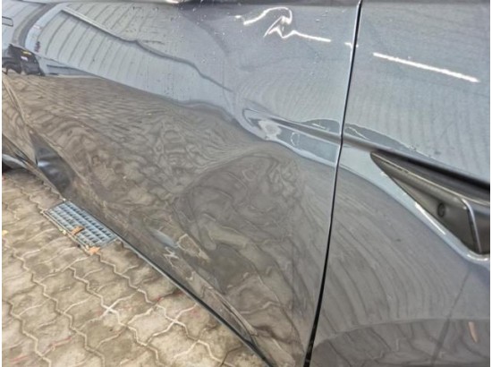 2023 Tesla Model Y Basis RWD