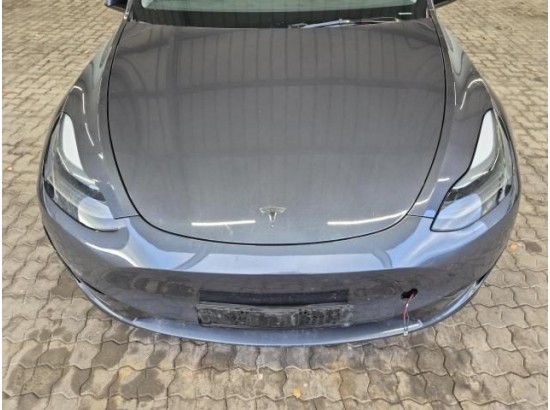 2023 Tesla Model Y Basis RWD