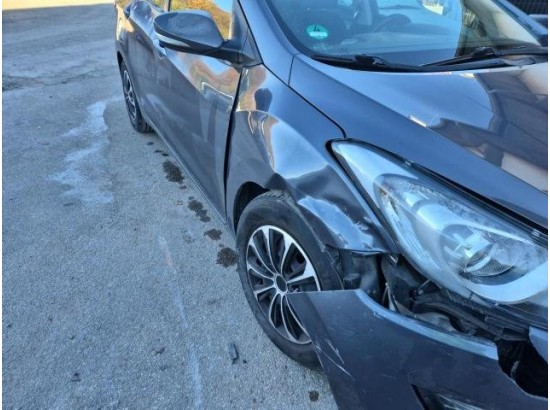 2016 Hyundai i30 cw blue Trend