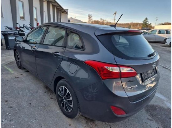 2016 Hyundai i30 cw blue Trend