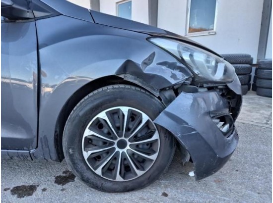 2016 Hyundai i30 cw blue Trend