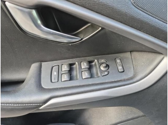 2017 Volvo V40 Kinetic