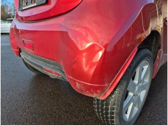 2017 Peugeot iOn Active