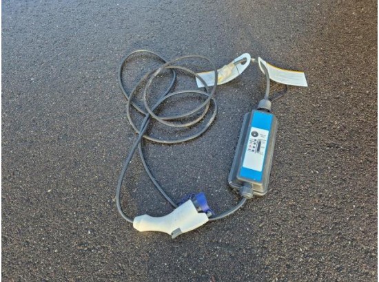 2017 Peugeot iOn Active