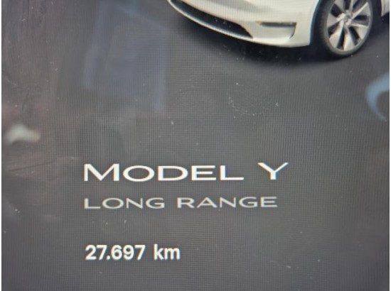 2024 Tesla Model Y Basis RWD