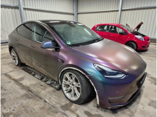 2022 Tesla Model Y Long Range Dual AWD