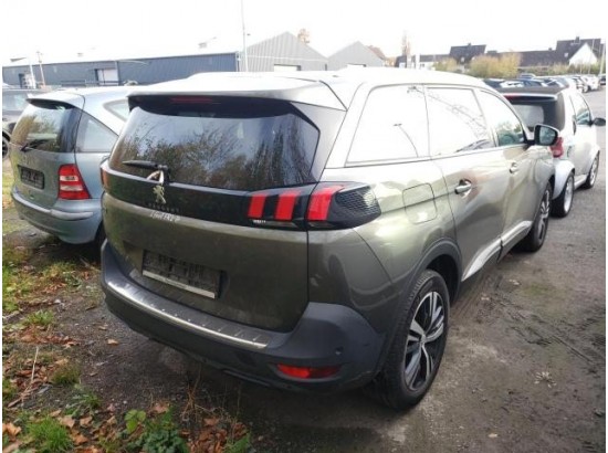 2017 Peugeot 5008 Allure
