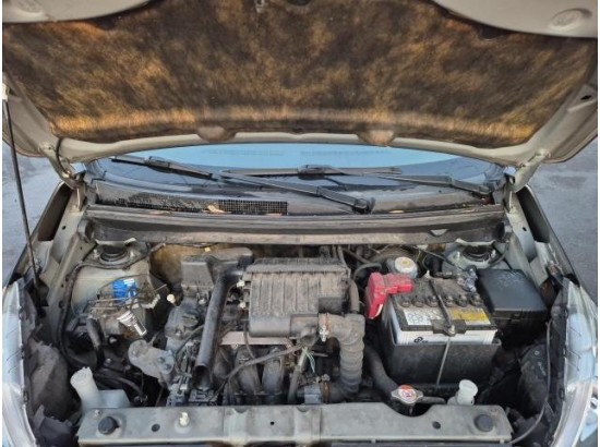 2016 Mitsubishi Space Star Top