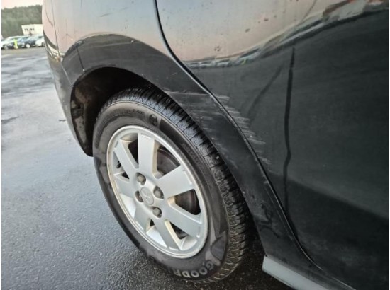 2016 Mitsubishi Space Star Top