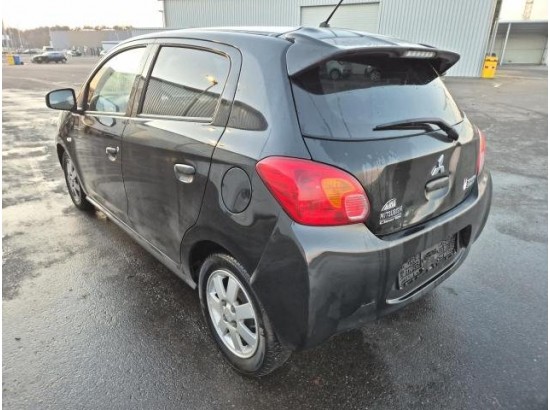 2016 Mitsubishi Space Star Top