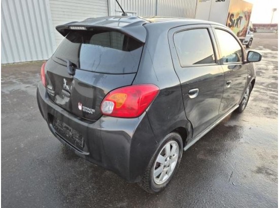 2016 Mitsubishi Space Star Top