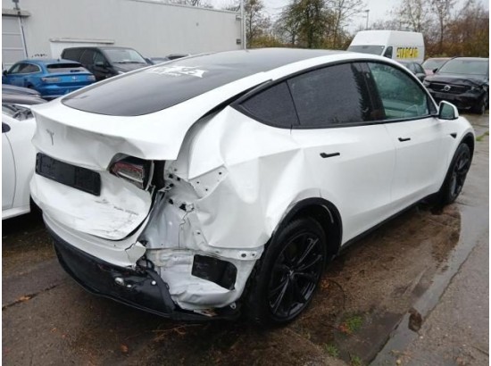 2022 Tesla Model Y Long Range Dual AWD