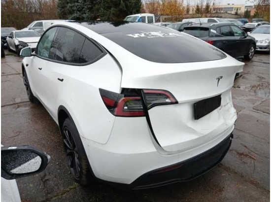 2022 Tesla Model Y Long Range Dual AWD