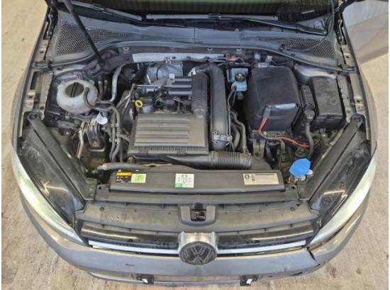 2015 Volkswagen Golf VII Lim. Highline BMT