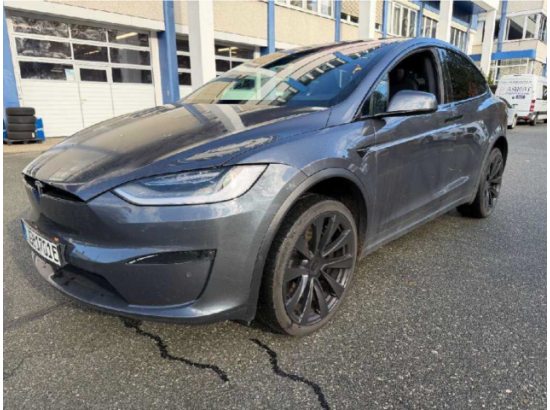 2022 Tesla Model X Tri-Motor Plaid