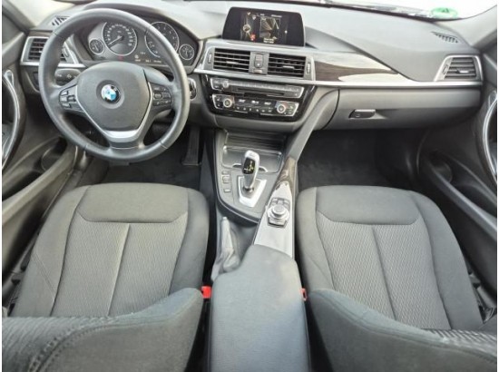 2016 BMW 3er Touring 320i Advantage