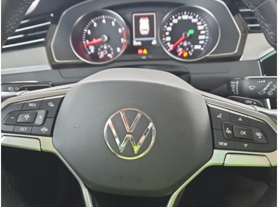 2024 Volkswagen Passat Variant Business