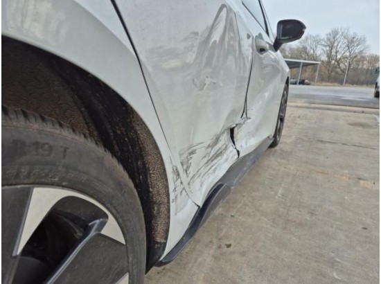 2025 Cupra Born 170kW