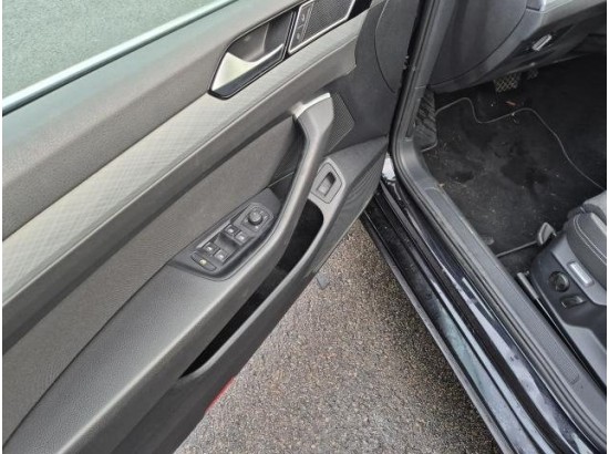 2024 Volkswagen Passat Variant Business