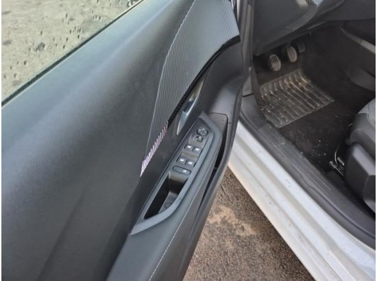 2025 Peugeot 208 Allure