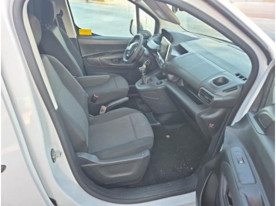 2023 Peugeot Partner Premium L1