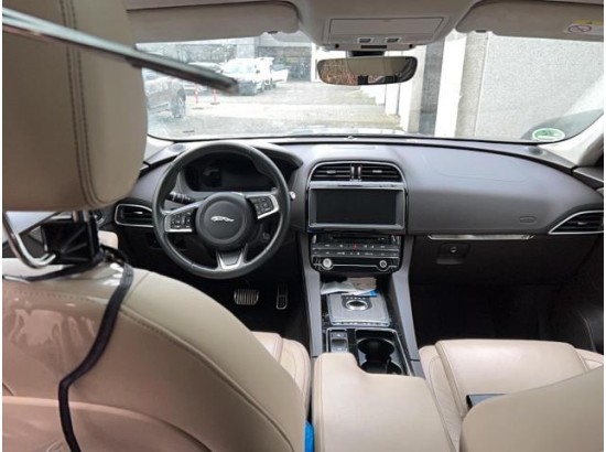 2019 Jaguar F-PACE Prestige AWD