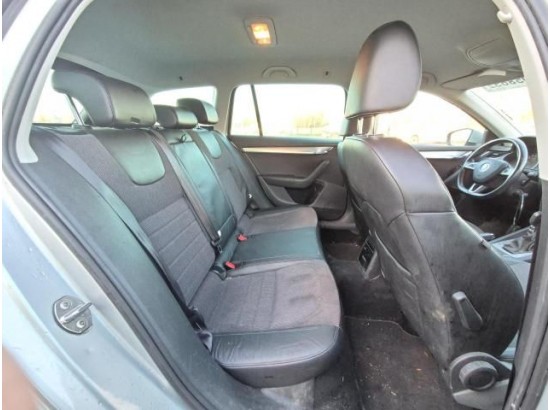 2015 Skoda Octavia Combi Elegance