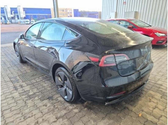 2022 Tesla Model 3 Hinterradantrieb