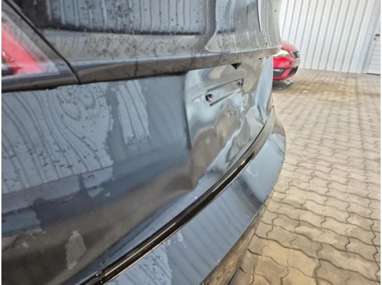 2022 Tesla Model 3 Hinterradantrieb