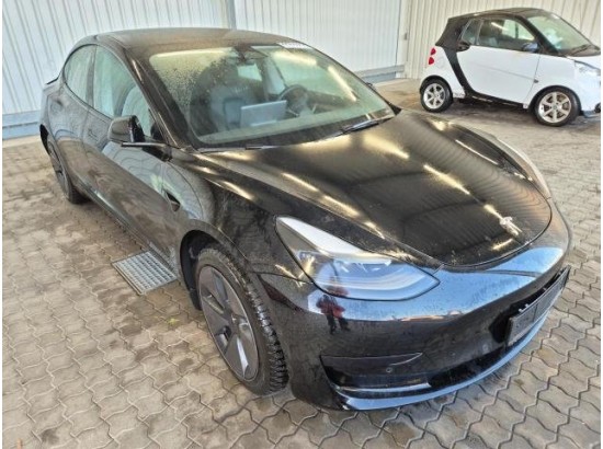 2022 Tesla Model 3 Hinterradantrieb