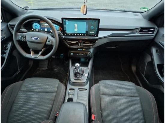 2025 Ford Focus Tunier ST-Line X