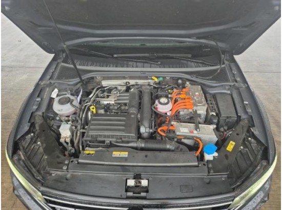 2021 Volkswagen Passat Variant GTE