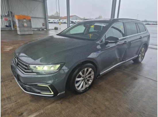 2021 Volkswagen Passat Variant GTE