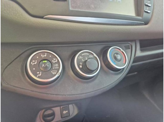 2019 Toyota Yaris Comfort