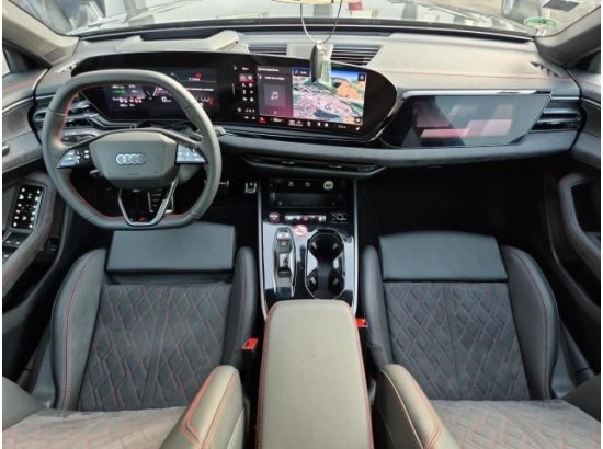 2025 Audi A5 Avant TFSI e-hybrid quattro 270 KW