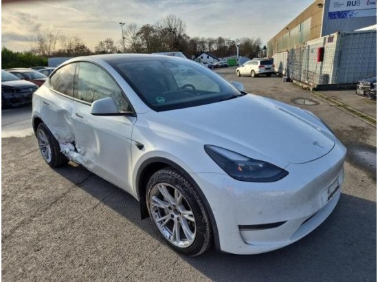2022 Tesla Model Y Long Range Dual AWD