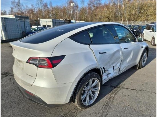 2022 Tesla Model Y Long Range Dual AWD