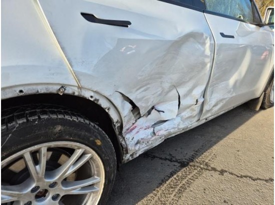 2022 Tesla Model Y Long Range Dual AWD