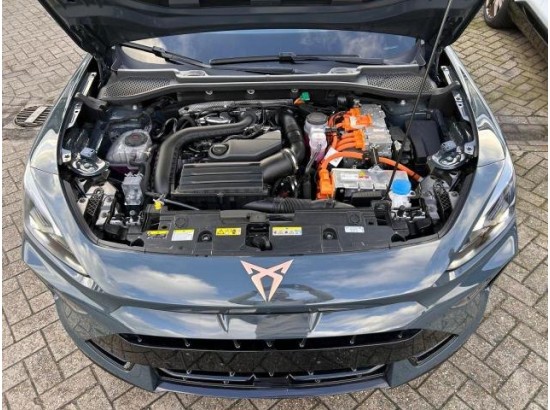 2025 Cupra Formentor 1.5 TSI e-Hybrid 150 kW