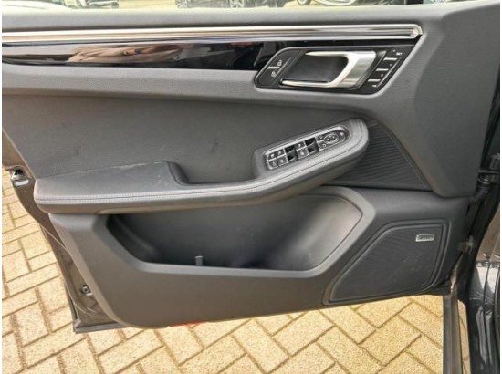 2024 Porsche Macan S