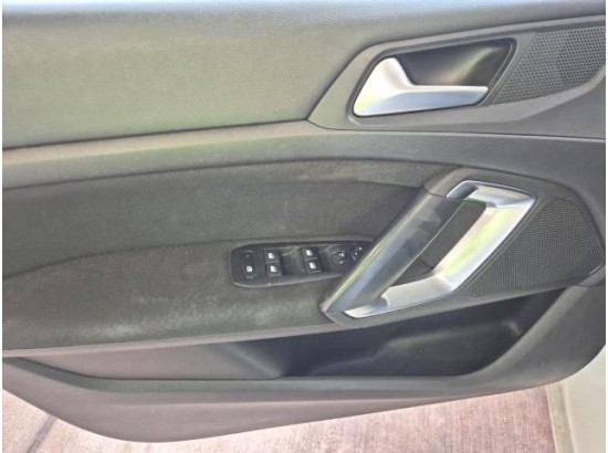 2015 Peugeot 308 SW Active