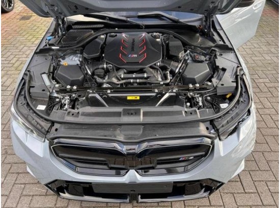 2025 BMW M5 Touring Basis