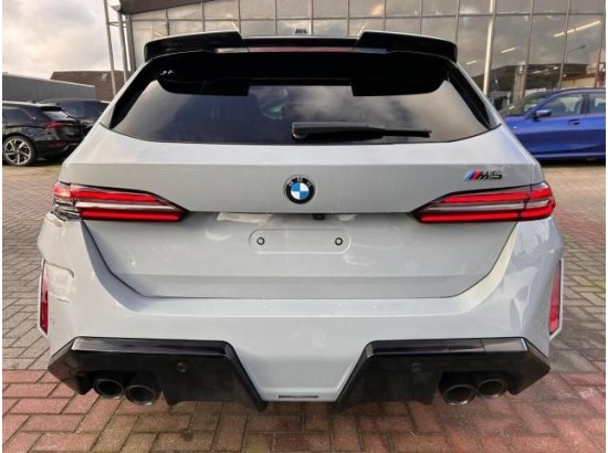 2025 BMW M5 Touring Basis