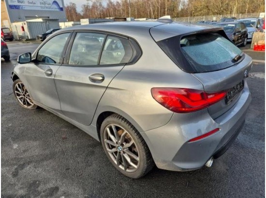 2022 BMW 1er Lim. 120i Sport Line